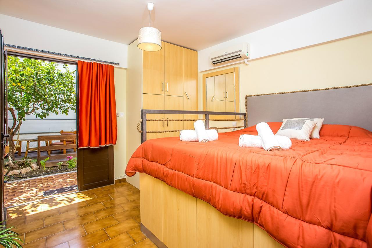 Takis Hotel Apartments Ialysós Eksteriør bilde