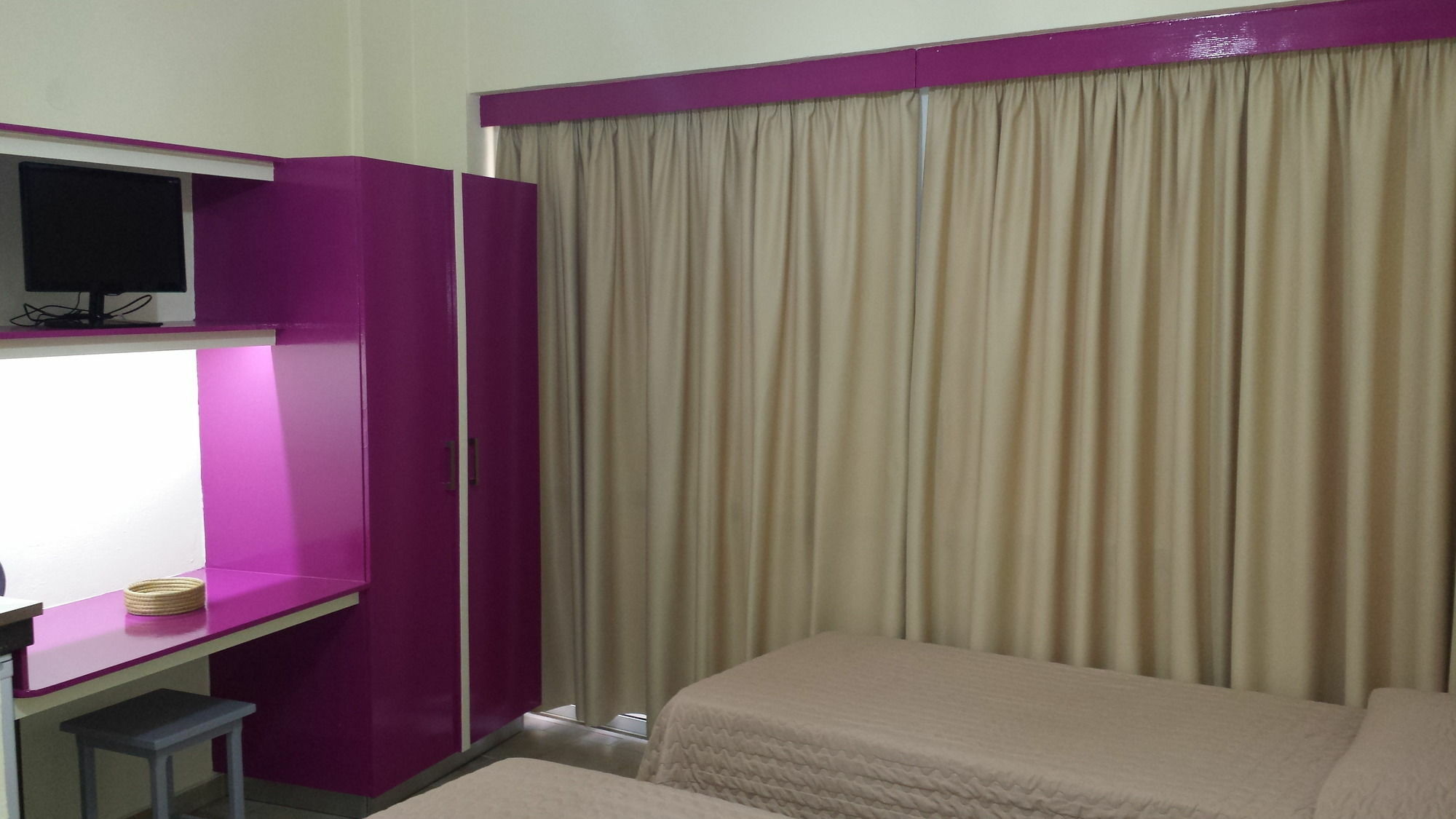 Takis Hotel Apartments Ialysós Eksteriør bilde